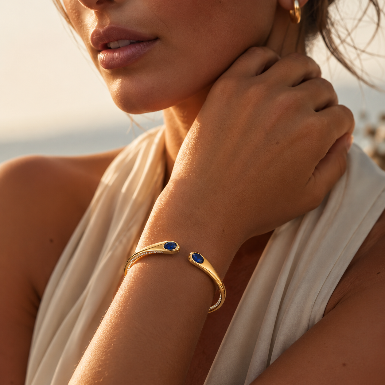 Asman Horizon Sapphire Cuff